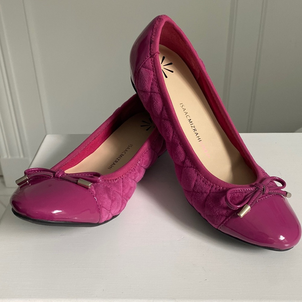 NWOT Isaac Mizrahi flats